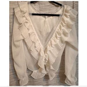 Chic White Ruffled Blouse for Women